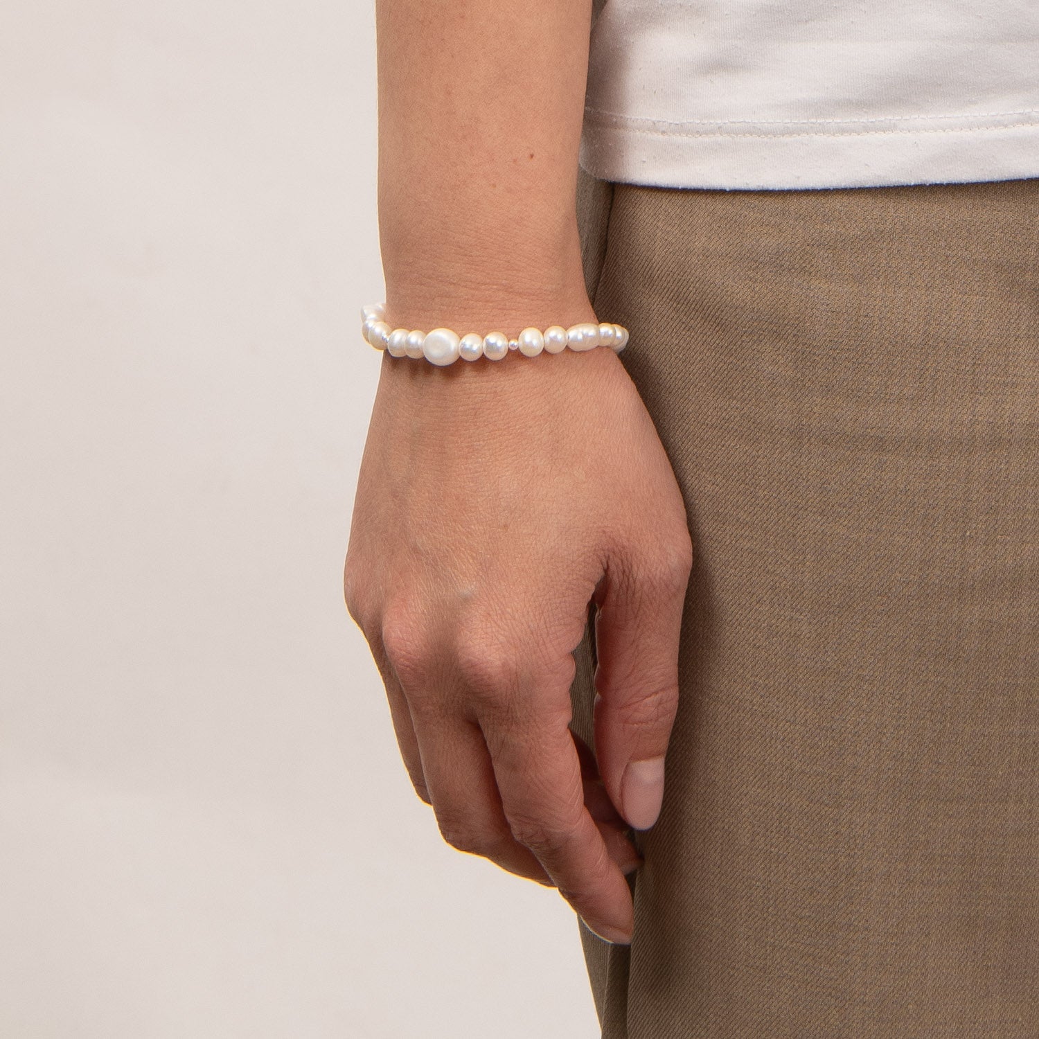 DETAIL243281